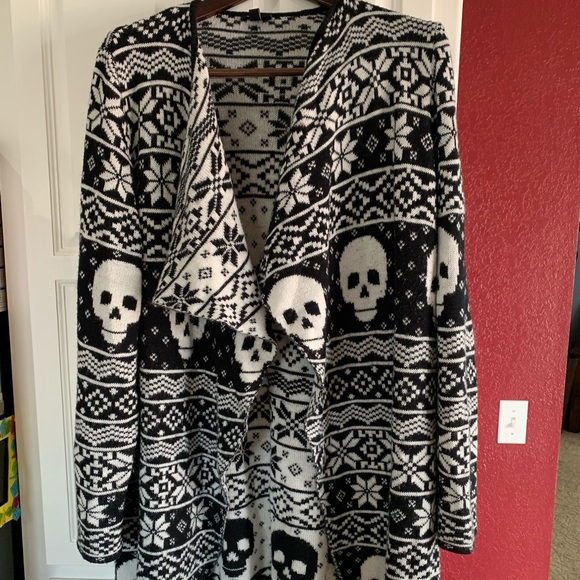 Torrid Skull Cardigan Sz 2 